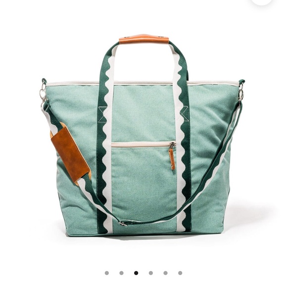 BUSINESS & PLEASURE COOLER 2 WAY TOTE - Picture 3 of 16